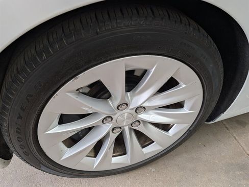 Used 2017 Tesla Model S RWD image 34