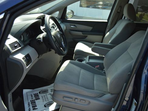 Used 2016 Honda Odyssey SE image 10