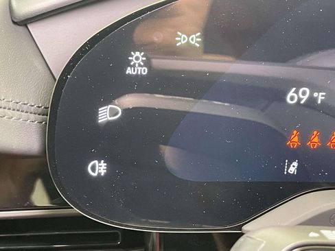 New 2026 Porsche Taycan 4S image 41