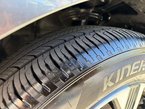 Used 2025 Nissan Sentra SV image 12