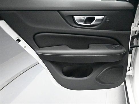 Used 2024 Volvo S60 B5 Core image 23