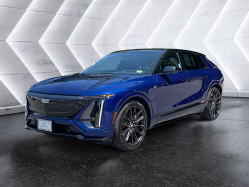 Certified 2026 Cadillac Lyriq V AWD/4WD image 2