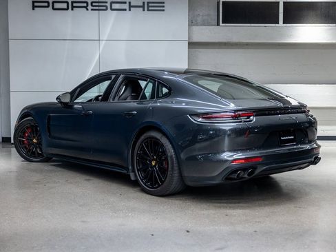 Used 2019 Porsche Panamera GTS image 3