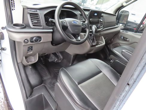 Used 2022 Ford Transit 250 Medium Roof AWD image 10