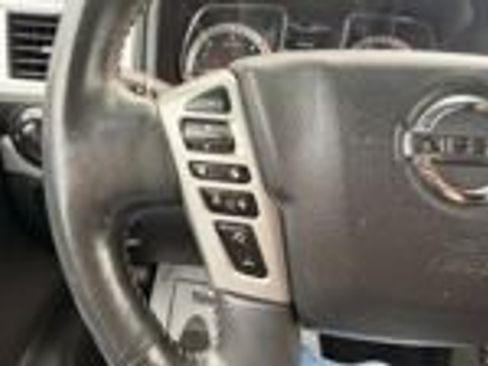 Used 2016 Nissan Titan PRO-4X w/ Pro-4x Convenience Package AWD/4WD image 2