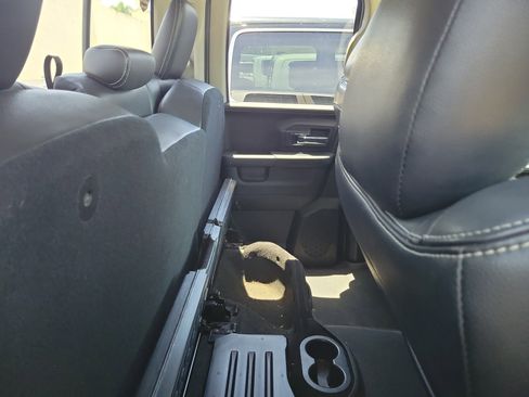 Used 2018 RAM 1500 Laramie AWD/4WD image 5