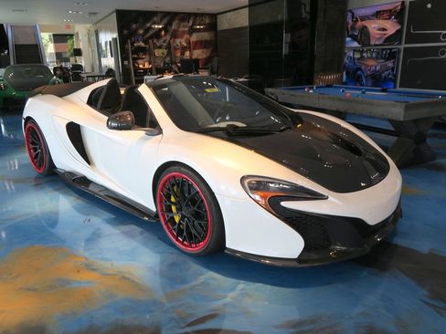 Used 2015 McLaren 650S Spider RWD image 1