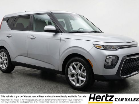 Used 2025 Kia Soul LX w/ LX Technology Package FWD image 1