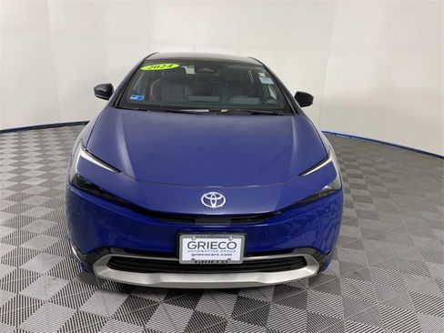 Used 2024 Toyota Prius Prime Premium image 3