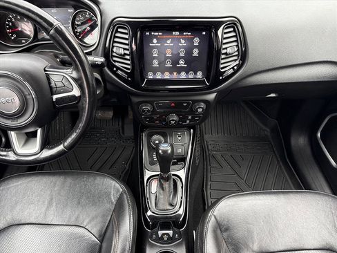 Used 2020 Jeep Compass Limited image 18