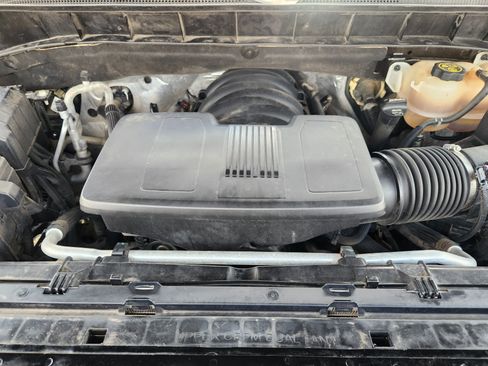 Used 2021 Chevrolet Silverado 1500 LT Trail Boss w/ Bed Protection Package AWD/4WD image 31