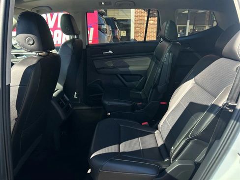 Used 2022 Volkswagen Atlas SEL R-Line image 19