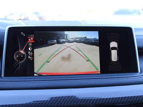 Used 2015 BMW X5 M image 25