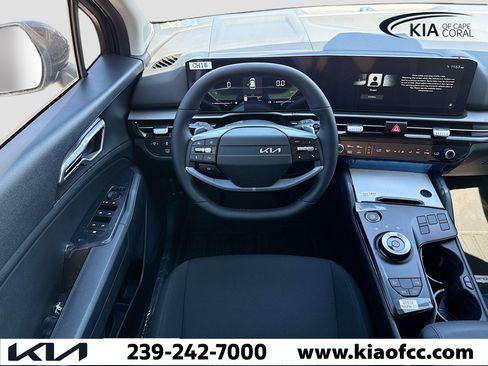 New 2026 Kia Sportage LX image 16