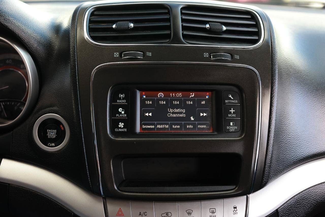 Used 2018 Dodge Journey SE w/ Connectivity Group FWD image 36