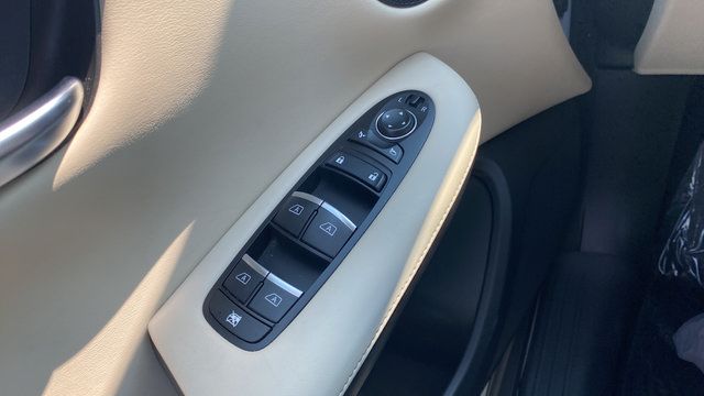 Used 2022 INFINITI QX50 Luxe AWD/4WD image 20