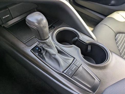 Used 2024 Toyota Camry SE FWD image 13
