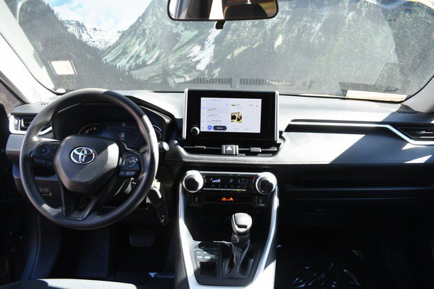 Used 2025 Toyota RAV4 LE AWD/4WD image 18