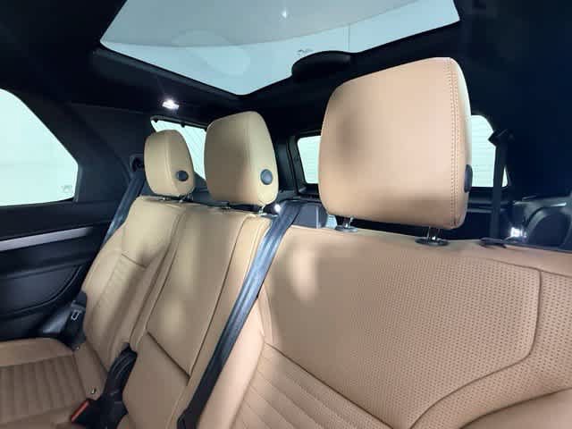 New 2026 Land Rover Discovery Limited Edition AWD/4WD image 26