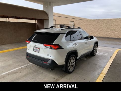 Used 2023 Toyota RAV4 XLE Premium AWD/4WD image 4