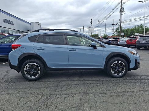 Used 2023 Subaru Crosstrek 2.0i Premium AWD/4WD image 9