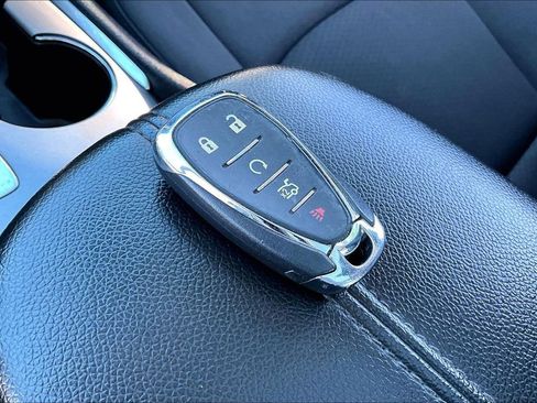 Used 2023 Chevrolet Malibu LT image 35