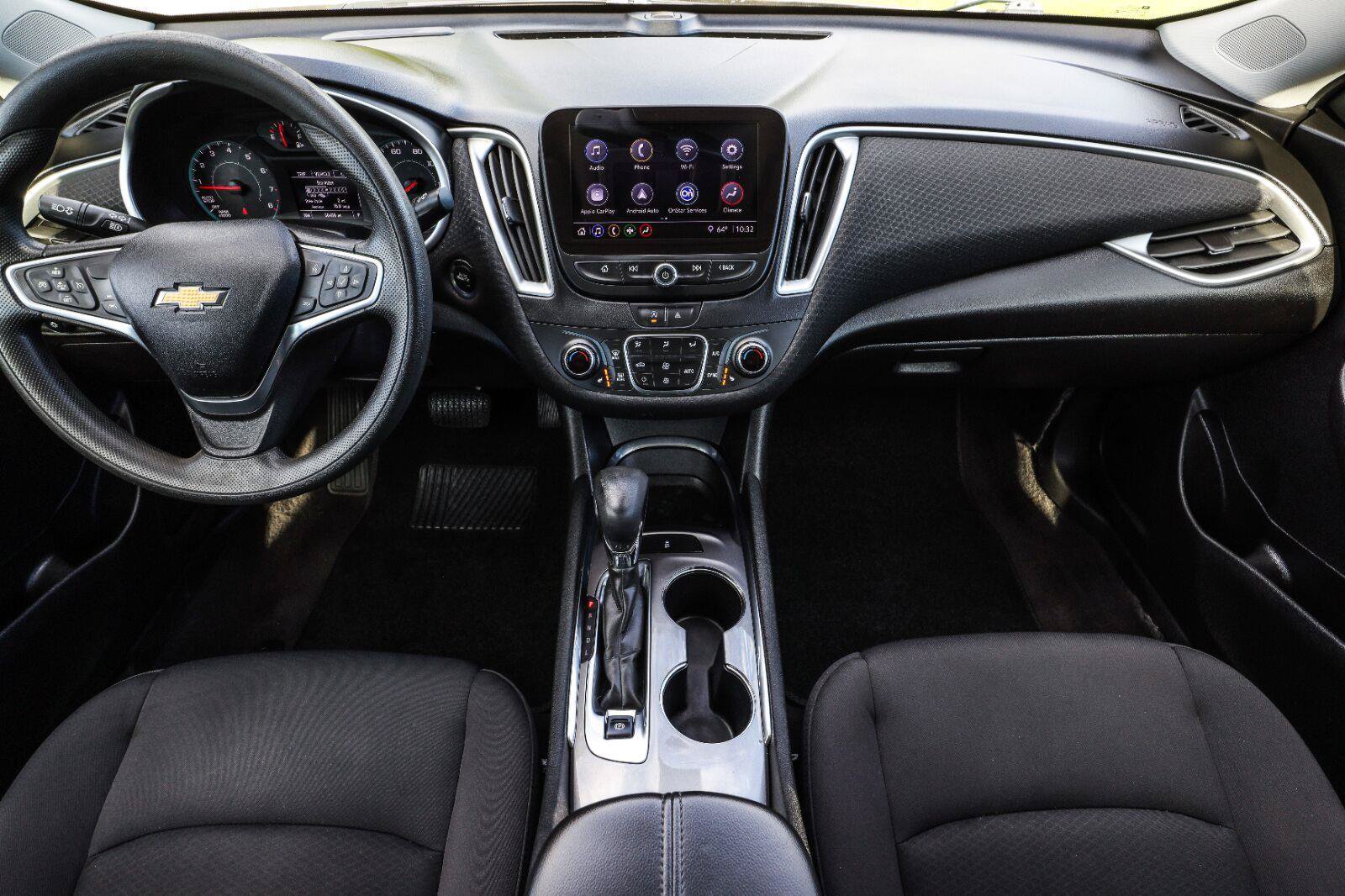 Used 2023 Chevrolet Malibu LT FWD image 2