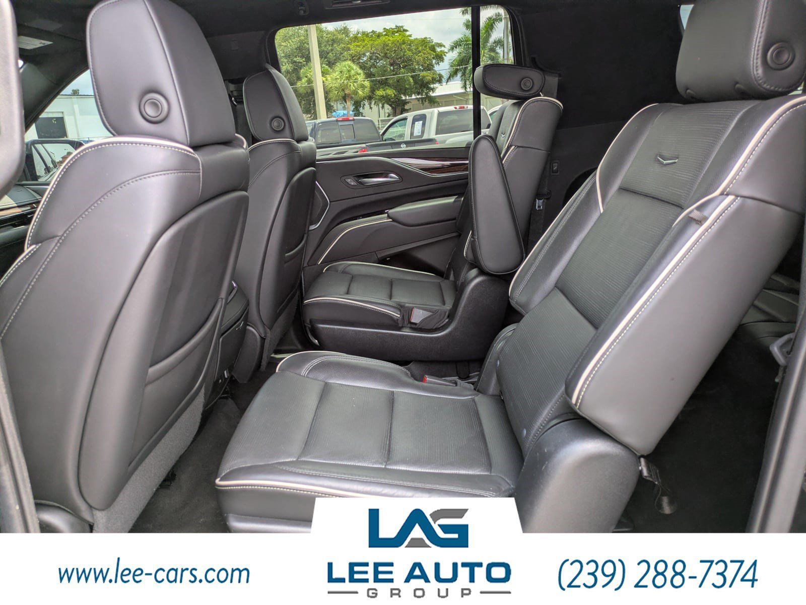 Used 2022 Cadillac Escalade ESV Premium Luxury RWD image 11
