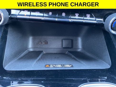 Used 2025 Chevrolet Traverse High Country w/ LPO, Floor Liner Package AWD/4WD image 21