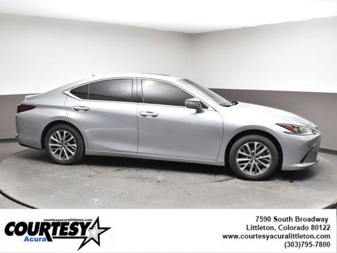Used 2023 Lexus ES 350 w/ Accessory Package (Z2) image 4