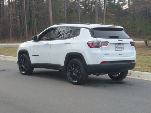 New 2026 Jeep Compass Latitude image 11