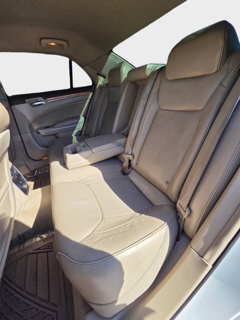 Used 2014 Chrysler 300 C AWD/4WD image 12
