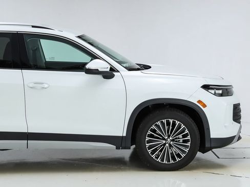 New 2026 Volkswagen Tiguan S image 12