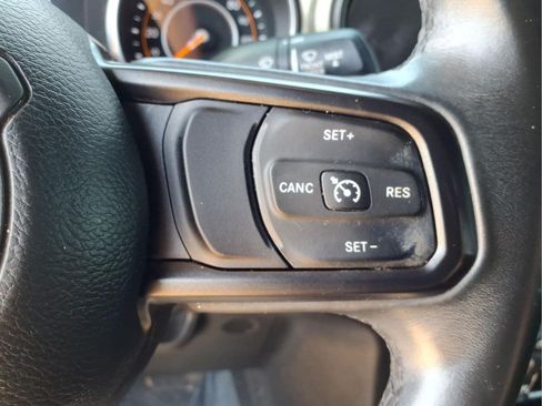 Used 2018 Jeep Wrangler Unlimited Sport S AWD/4WD image 24
