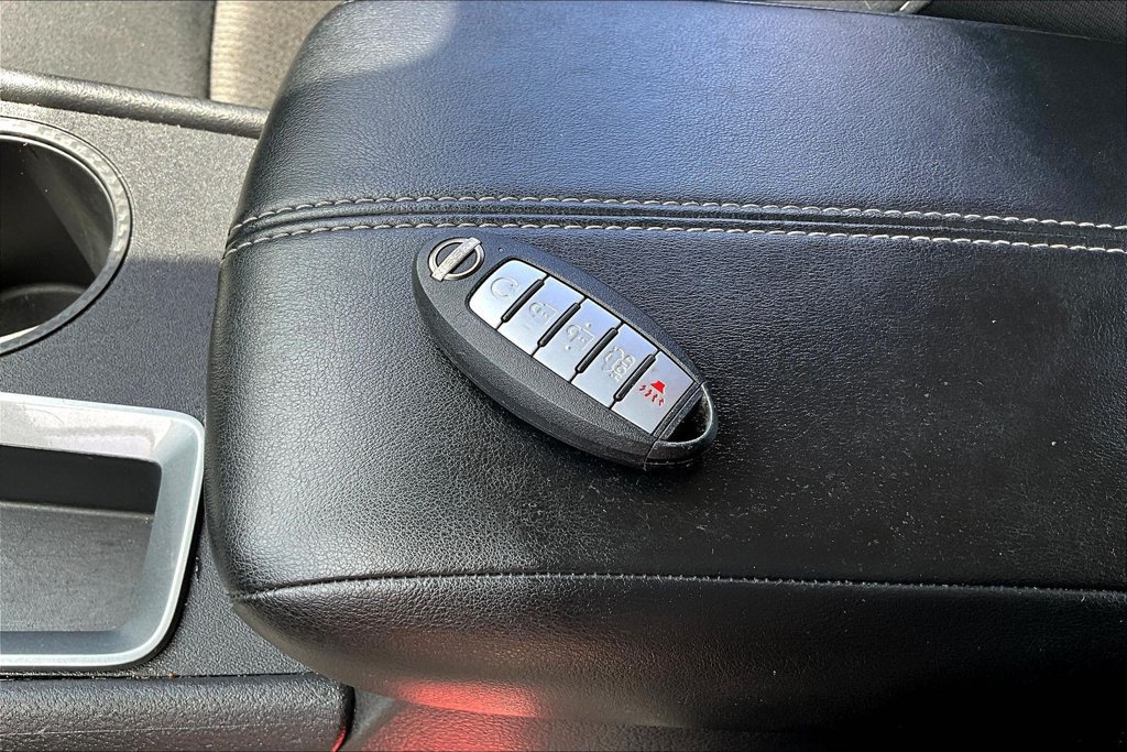 Used 2025 Nissan Altima 2.5 SV FWD image 34