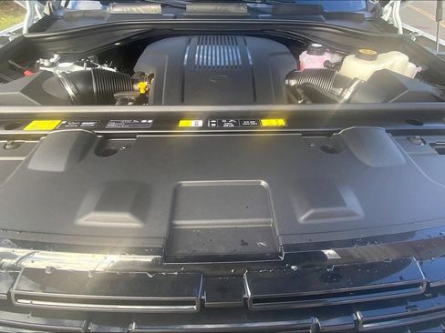 New 2025 Land Rover Range Rover SE image 16