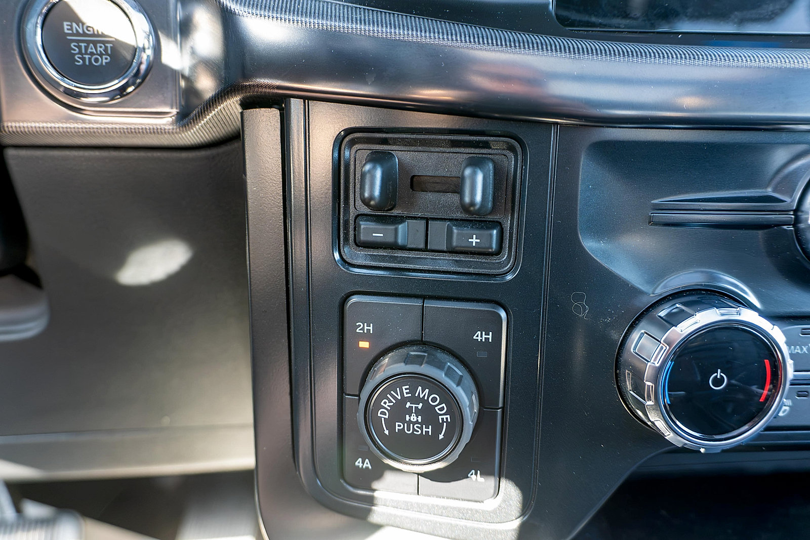Used 2026 Ford F150 Raptor AWD/4WD image 31