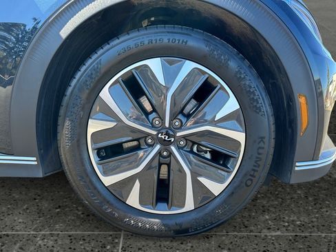 Used 2024 Kia EV6 Light AWD/4WD image 9