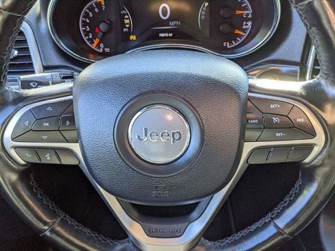 Used 2020 Jeep Grand Cherokee Altitude image 12