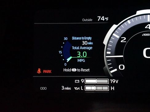 New 2026 Toyota Tundra Limited AWD/4WD image 17