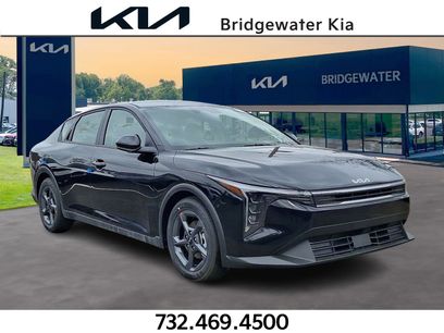 New 2025 Kia K4 LXS