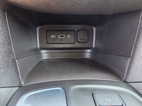 Used 2024 Chevrolet Equinox LT w/ LPO, Floor Liner Package FWD image 21