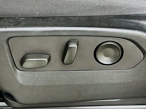 Used 2023 Chevrolet Tahoe 2WD w/ Remote Keyless Entry Package image 11