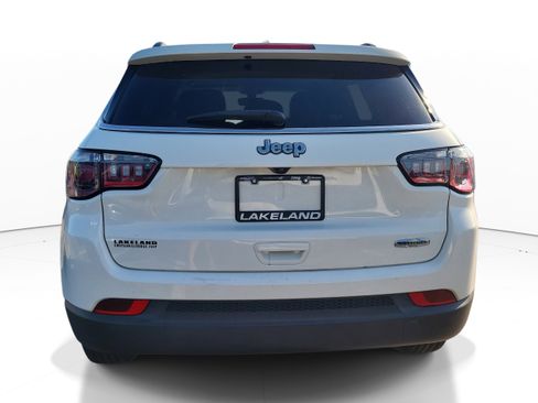 Used 2020 Jeep Compass Latitude FWD image 5