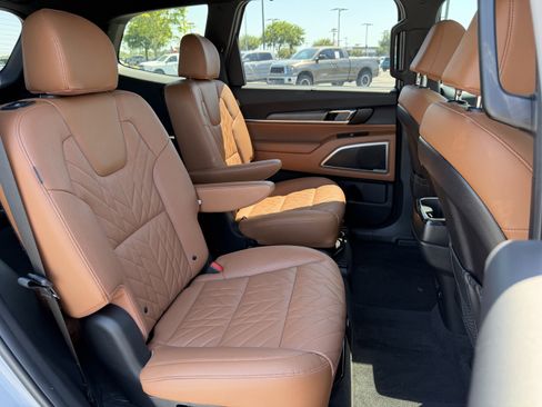 Used 2025 Kia Telluride EX X-Line AWD/4WD image 29