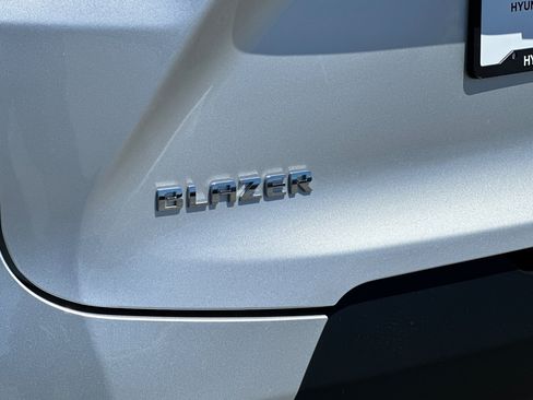 Used 2021 Chevrolet Blazer LT FWD image 26