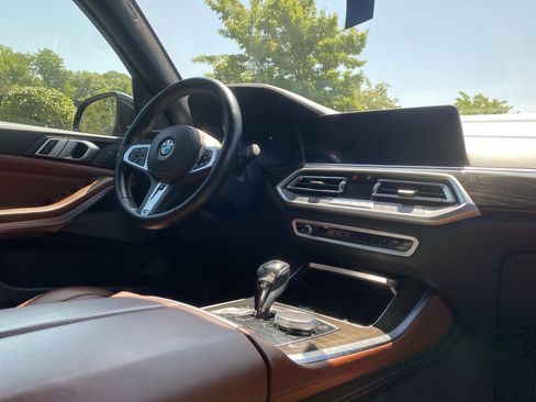 Used 2019 BMW X5 xDrive40i w/ M Sport Package image 6