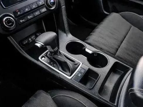 Used 2019 Kia Sportage LX FWD image 28
