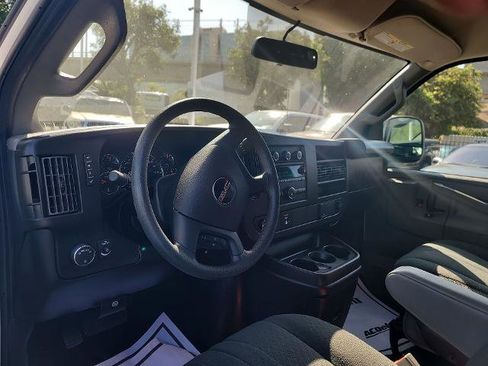 Used 2023 GMC Savana 2500 w/ Driver Convenience Package image 10