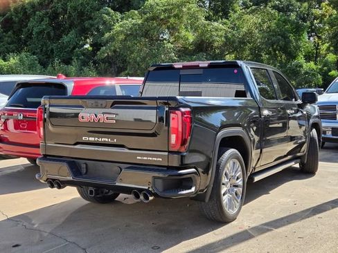 Used 2022 GMC Sierra 1500 Denali w/ Denali Premium Package RWD image 5